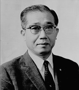 三代 石川文一